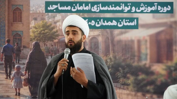 ارائه دستاوردهای گروهی امامان مساجد همدان در نخستین کارگاه "حل مسئله" طرح محراب