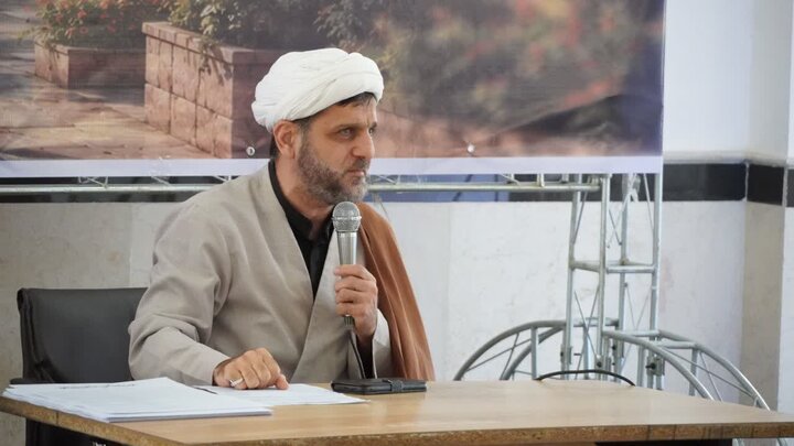 ارائه دستاوردهای گروهی امامان مساجد همدان در نخستین کارگاه "حل مسئله" طرح محراب
