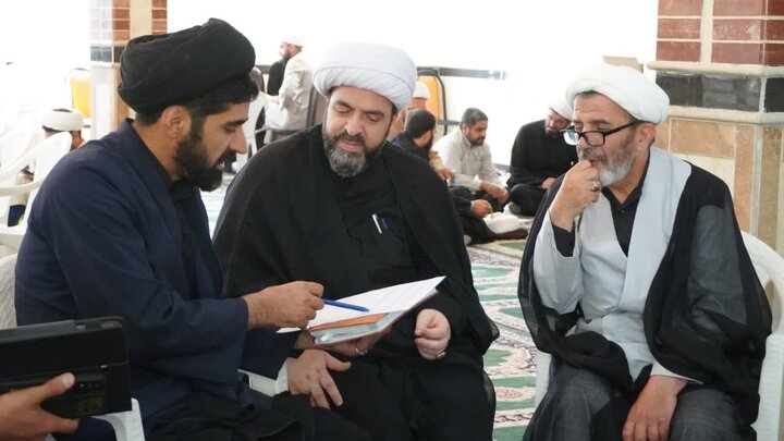 ارائه دستاوردهای گروهی امامان مساجد همدان در نخستین کارگاه "حل مسئله" طرح محراب
