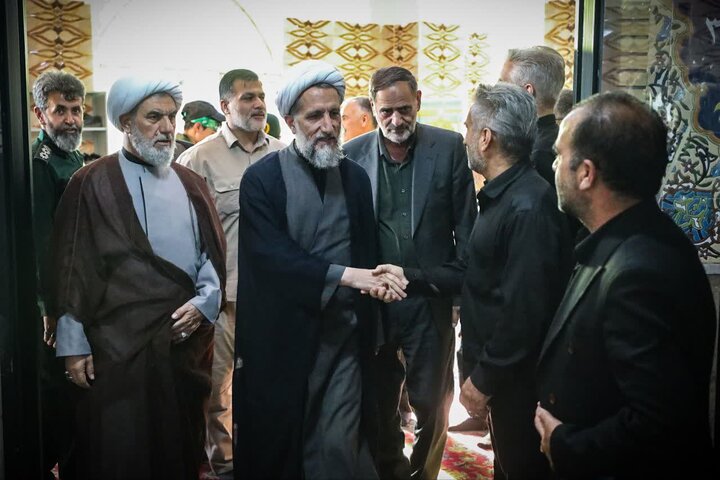 تصاویر /  مراسم گرامیداشت رهبر شهید انقلاب اسلامی  در روستای امیرآباد با حضور امام جمعه قزوین