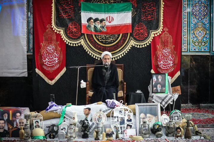 تصاویر /  مراسم گرامیداشت رهبر شهید انقلاب اسلامی  در روستای امیرآباد با حضور امام جمعه قزوین