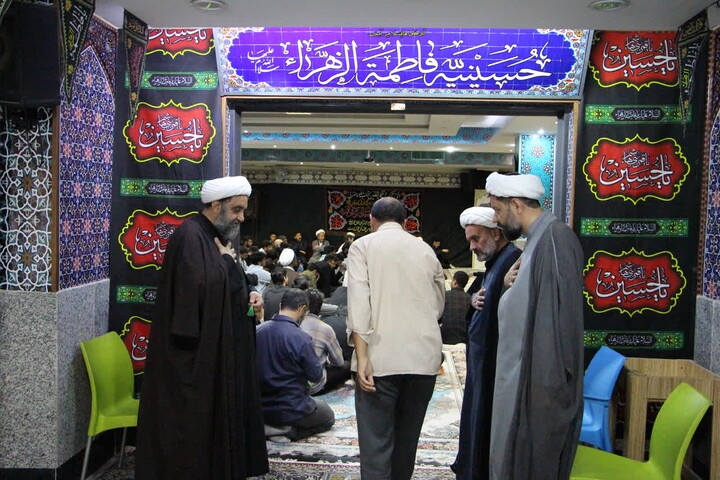 تصاویر |مراسم بزرگداشت رهبر شهید انقلاب در جامعه المصطفی واحد اصفهان
