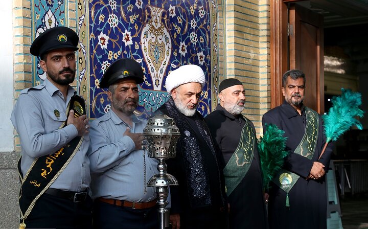 تصاویر/  مراسم گرامیداشت رهبر شهید در حرم حضرت عبدالعظیم(ع)