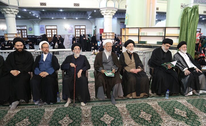 تصاویر/  مراسم گرامیداشت رهبر شهید در حرم حضرت عبدالعظیم(ع)