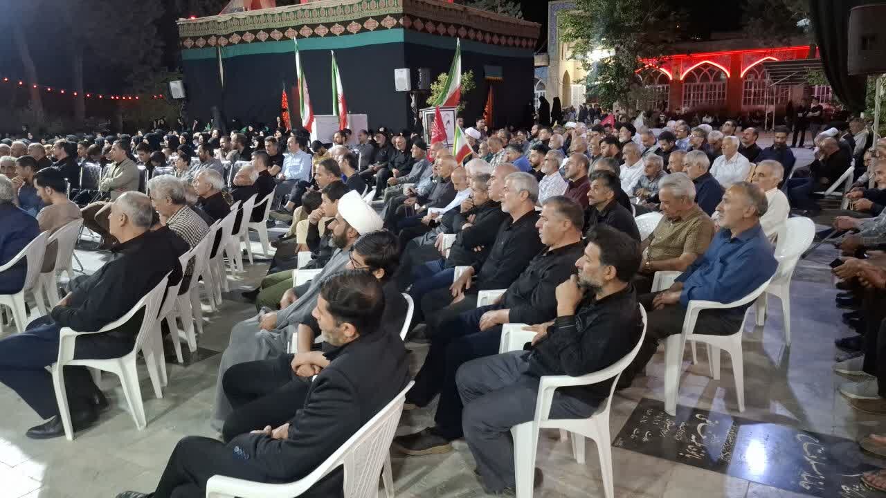 مراسم بزرگداشت «آقای شهید ایران»در قمصرپایتخت گل وگلاب ایران برگزار شد + تصاویر و فیلم