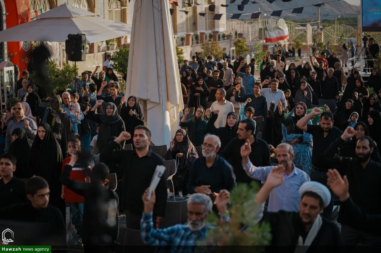 تصاویر/ محفل انس با قرآن در گلزار شهدای بین المللی کرمان