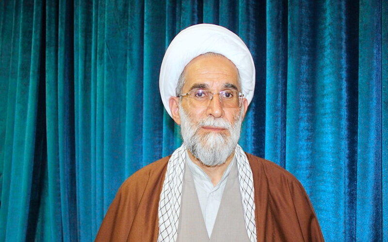 هیچ ابرقدرتی توان مقابله با ایران اسلامی را ندارد/ نعمت ولایت از ارکان انقلاب است