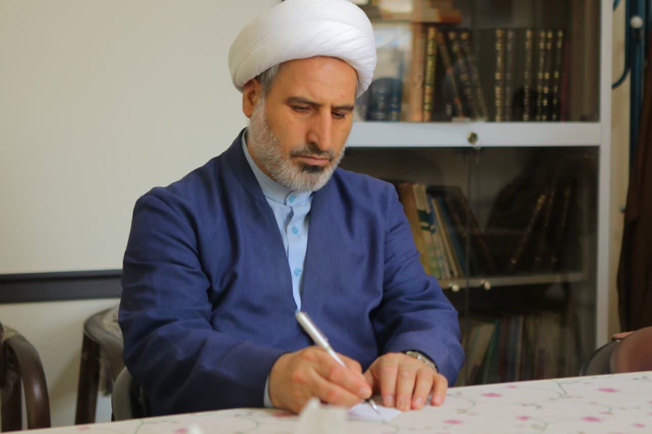 شرایط پذیرش و انتقال طلاب مدرسه علمیه آیت الله آخوند(ره)