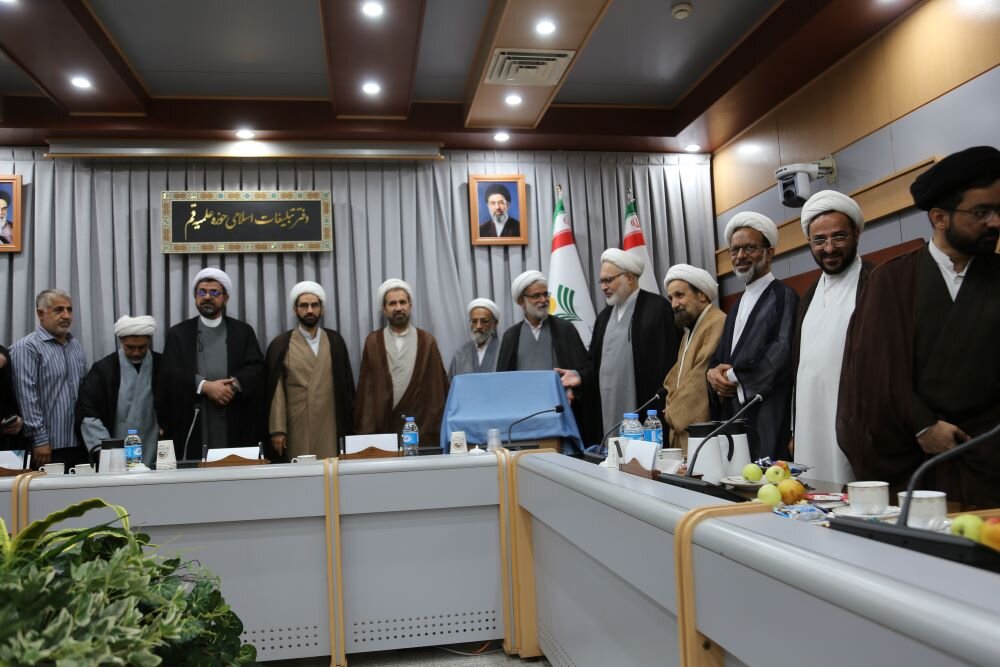 آیین رونمایی کتاب «نظام سیاسی و دولت در قرآن کریم» به قلم حجت الاسلام نجف لکزایی