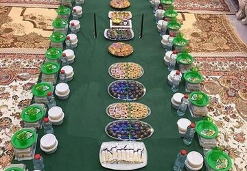 برپایی سفره بزرگ رقیه(س) به نیت سلامتی امام خامنه‌ای