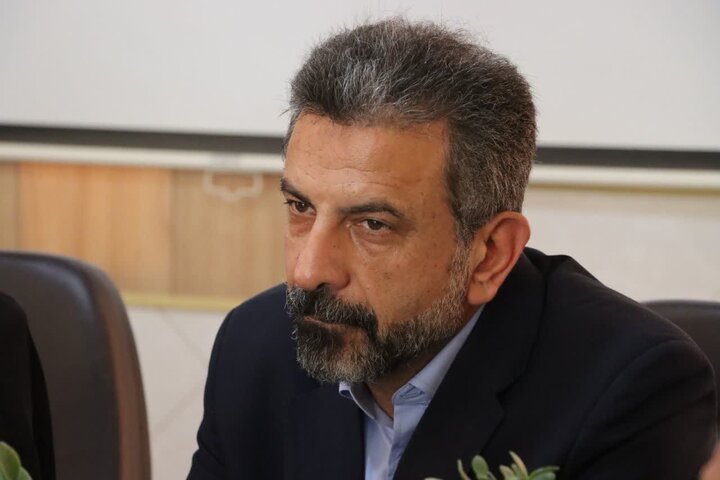تصاویر/ تجلیل و تکریم فرماندار و امام جمعه شهرستان اشکذر از رئیس و کارکنان اداره بهزیستی به مناسبت هفته بهزیستی