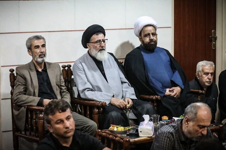 تصاویر / برگزاری مراسم گرامیداشت ر هبر شهید انقلاب اسلامی با حضور امام جمعه قزوین در مساجد مختلف استان قزوین
