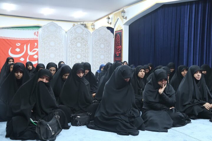 تصاویر / جلسه توجیهی خادمین خواهر موکب حضرت سیدالشهداء علیه السلام اوقاف استان قزوین در نجف اشرف