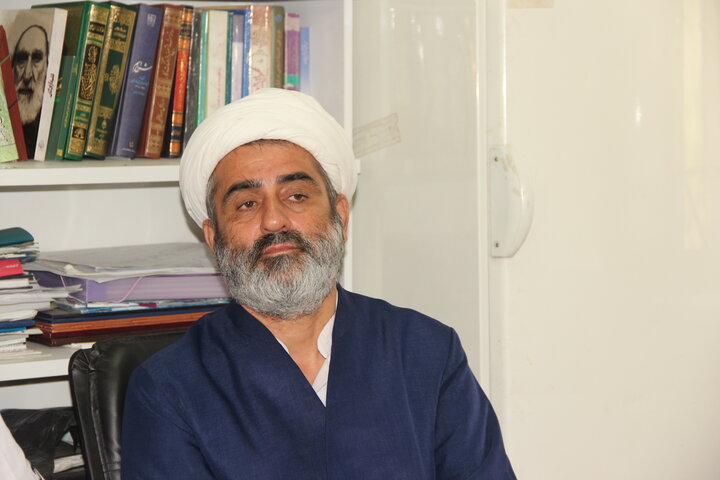 تصاویر / نشست مسئولین هلال امر قزوین با معاون امور طلاب حوزه علمیه استان قزوین