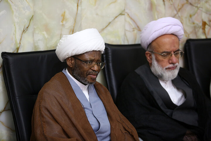 Cerimonia commemorativa del Leader della Comunità, il martire Imam Khamenei, organizzata dagli enti internazionali del seminario