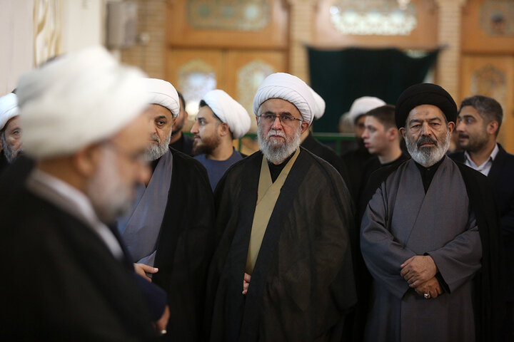 Cerimonia commemorativa del Leader della Comunità, il martire Imam Khamenei, organizzata dagli enti internazionali del seminario