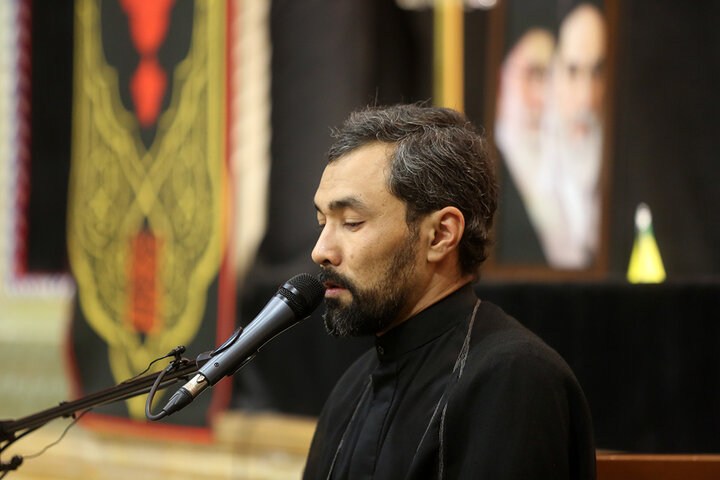 Cerimonia commemorativa del Leader della Comunità, il martire Imam Khamenei, organizzata dagli enti internazionali del seminario