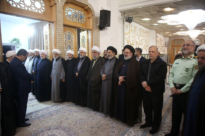 Cerimonia commemorativa del Leader della Comunità, il martire Imam Khamenei, organizzata dagli enti internazionali del seminario