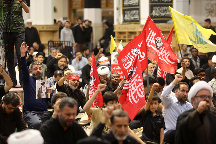 Cerimonia commemorativa del Leader della Comunità, il martire Imam Khamenei, organizzata dagli enti internazionali del seminario