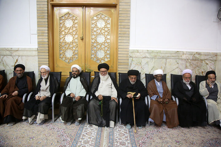 Cerimonia commemorativa del Leader della Comunità, il martire Imam Khamenei, organizzata dagli enti internazionali del seminario