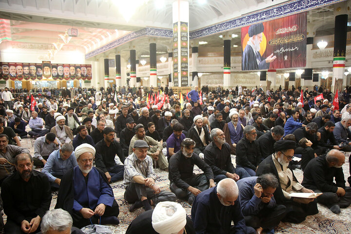 Cerimonia commemorativa del Leader della Comunità, il martire Imam Khamenei, organizzata dagli enti internazionali del seminario