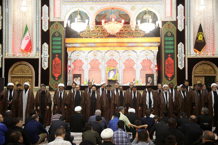 Cerimonia commemorativa del Leader della Comunità, il martire Imam Khamenei, organizzata dagli enti internazionali del seminario