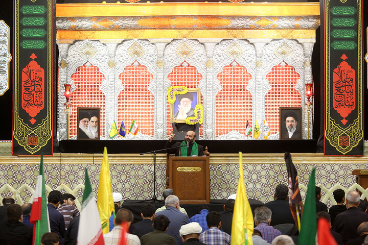 Cerimonia commemorativa del Leader della Comunità, il martire Imam Khamenei, organizzata dagli enti internazionali del seminario