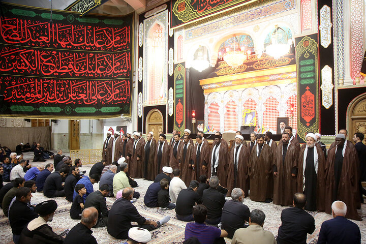 Cerimonia commemorativa del Leader della Comunità, il martire Imam Khamenei, organizzata dagli enti internazionali del seminario