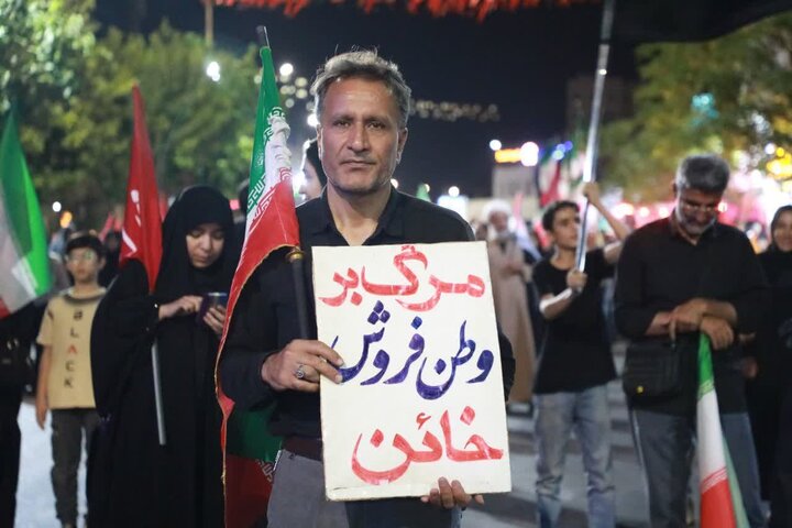 تصاویر/ اجتماع مردمی «شب‌های اقتدار حسینی»  در معراج الشهدای میدان سعدی