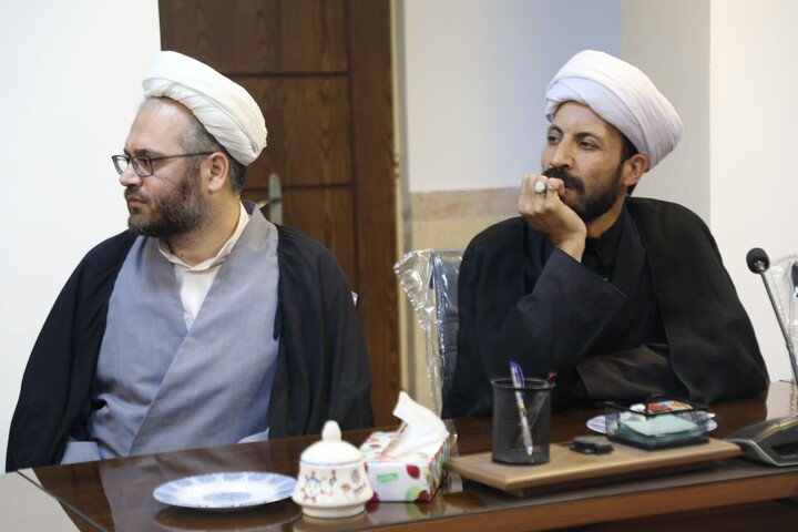 تصاویر/ نشست بصیرتی در حوزه علمیه یزد برگزار شد