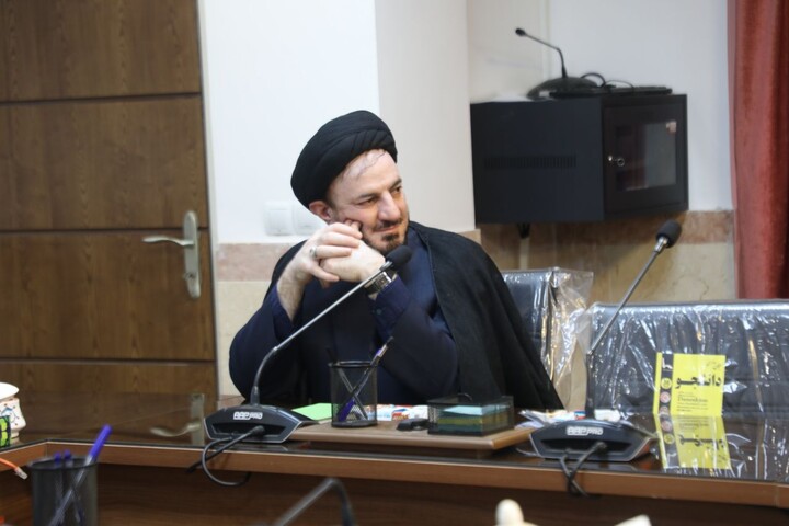 تصاویر/ نشست بصیرتی در حوزه علمیه یزد برگزار شد