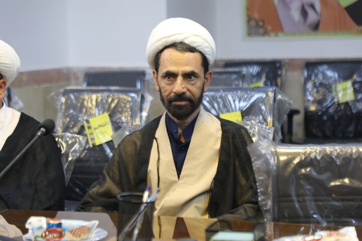 تصاویر/ نشست بصیرتی در حوزه علمیه یزد برگزار شد