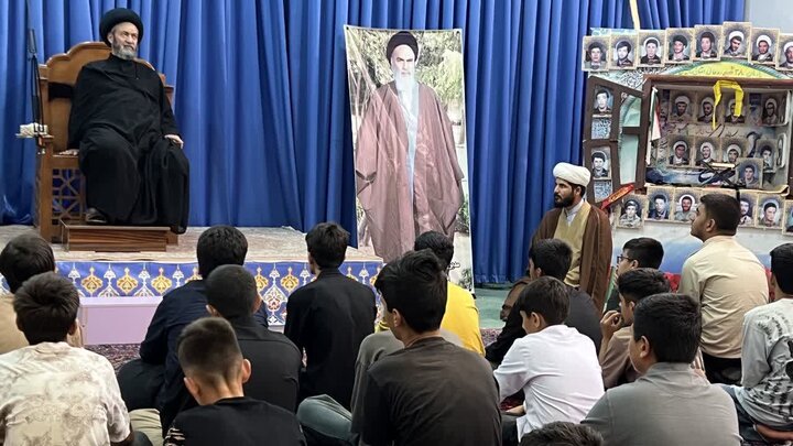 تصاویر/ اردوی فرهنگی طلاب جدید الورود مدرسه علمیه امام محمد باقر (ع) در اردبیل