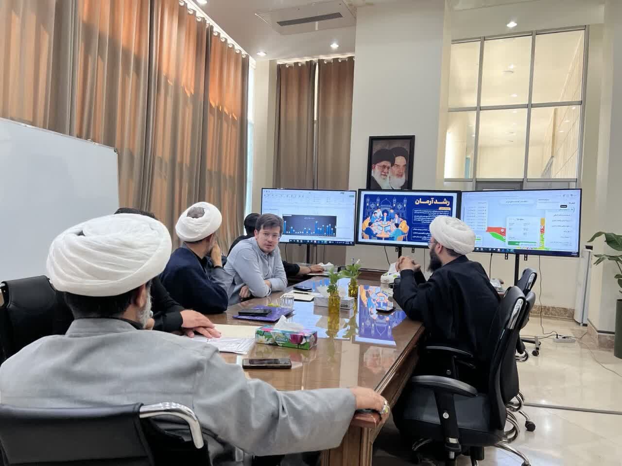 همافزایی مساجد جنوبغرب پایتخت برای اجرای «طرح آرمان ۷» همافزایی مساجد جنوبغرب پایتخت برای اجرای «طرح آرمان ۷»