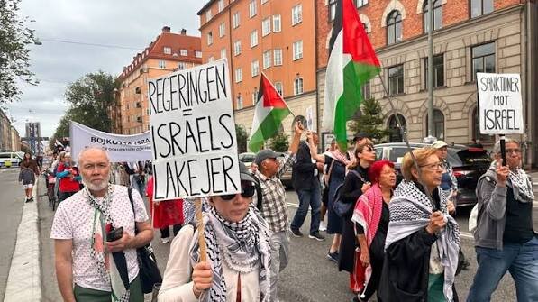 Protesters in Sweden denounce Israeli attacks on Gaza, Lebanon