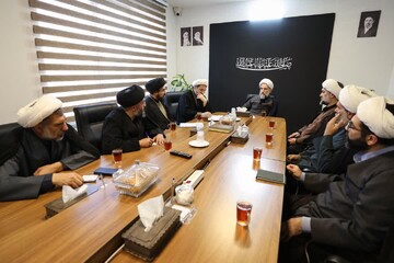 تصاویر / دیدار امام جمعه قزوین با مدیران مرکز رسیدگی به امور مساجد استان