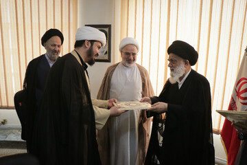 تصاویر/ مراسم تکریم و معارفه مسئول سابق و جدید مرکز امور نخبگان و استعداد های برتر حوزه های علمیه برادران و خواهران