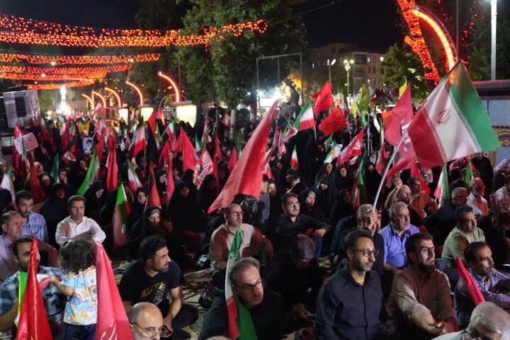 تصاویر / حضور میدانی مدیر،اساتید وطلاب مدرسه علمیه شیخ الاسلام قزوین دربیعت با رهبر شهید انقلاب اسلامی ایران