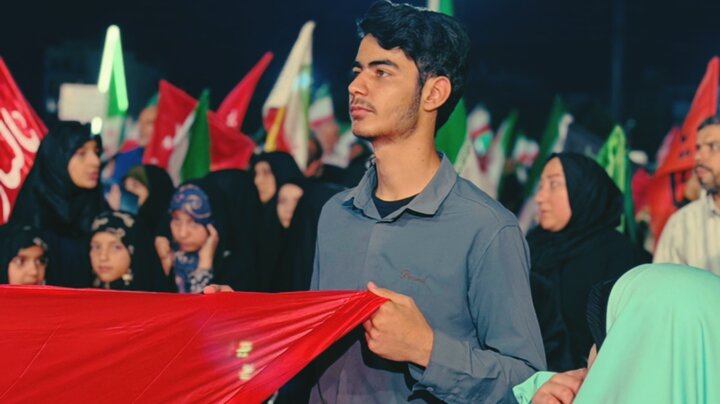 تصاویر / حضور میدانی مدیر،اساتید وطلاب مدرسه علمیه شیخ الاسلام قزوین دربیعت با رهبر شهید انقلاب اسلامی ایران
