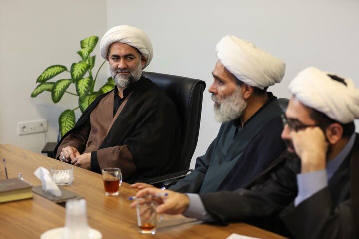 تصاویر / دیدار امام جمعه قزوین با مدیران مرکز رسیدگی به امور مساجد استان قزوین