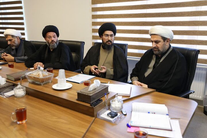 تصاویر / دیدار امام جمعه قزوین با مدیران مرکز رسیدگی به امور مساجد استان قزوین