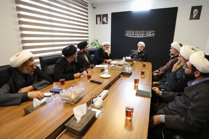 تصاویر / دیدار امام جمعه قزوین با مدیران مرکز رسیدگی به امور مساجد استان قزوین