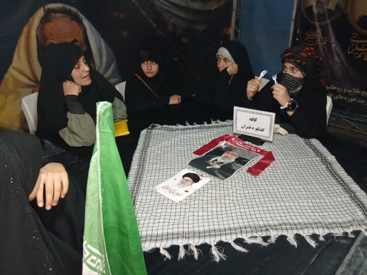تصاویر/برپایی کافه گفتگو دختران توسط مبلغین مدرسه علمیه فاطمه‌الزهرا اراک