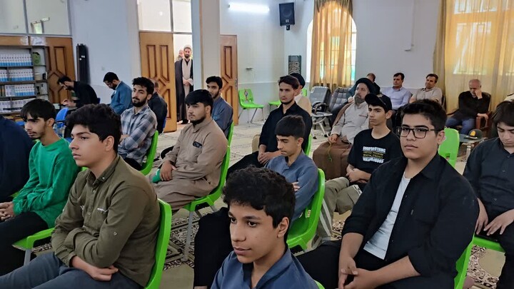 تصاویر /  مراسم بزرگداشت قائد امت اسلام در مدرسه سامن