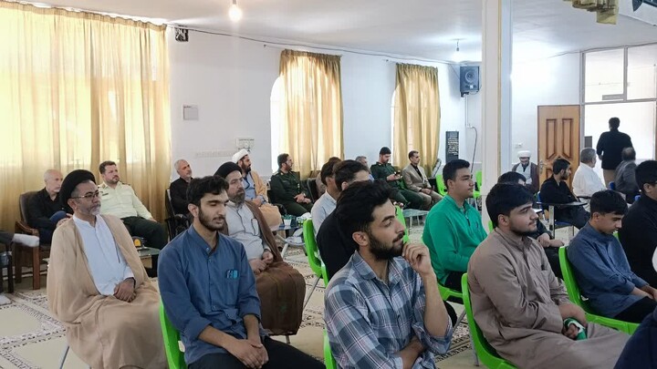 تصاویر /  مراسم بزرگداشت قائد امت اسلام در مدرسه سامن