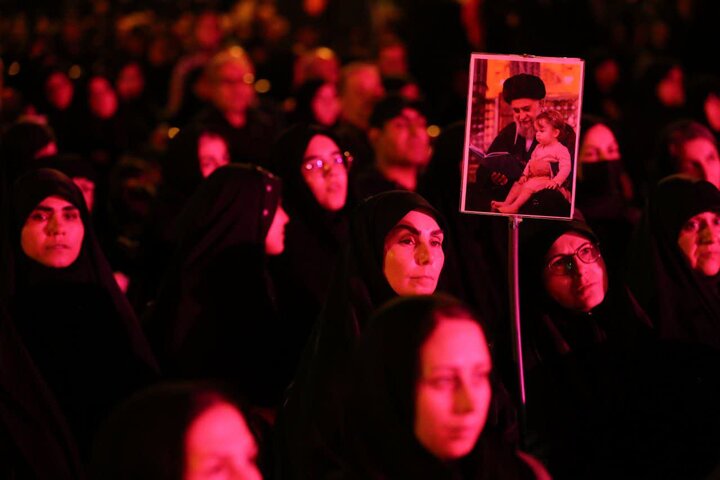 تصاویر/ بزرگترین سفره حضرت رقیه(س) در میدان امام حسین(ع)