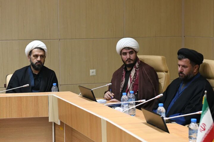 تقدیر نماینده ولی فقیه در فارس از مجاهدت روحانیون