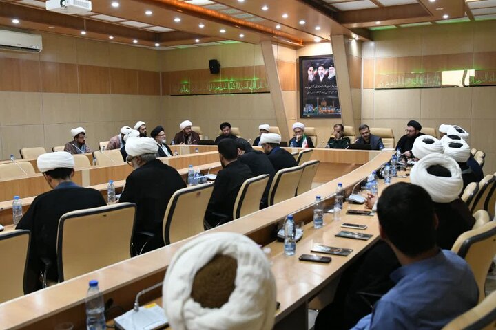 تقدیر نماینده ولی فقیه در فارس از مجاهدت روحانیون