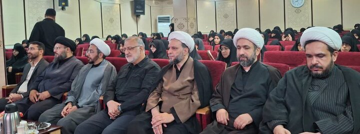 تصاویر نشست  هم اندیشی  و برنامه ریزی محتوایی اربعین