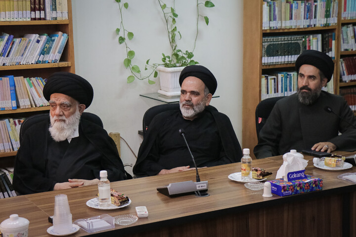 تصاویر/ مراسم تکریم و معارفه مسئول سابق و جدید مرکز امور نخبگان و استعداد های برتر حوزه های علمیه برادران و خواهران
